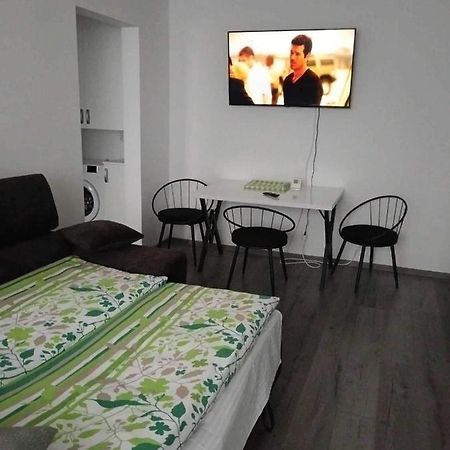 Enci Kiado Apartman Miercurea Ciuc Exterior foto