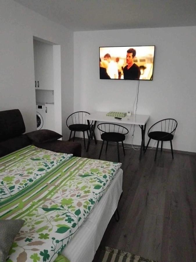 Enci Kiado Apartman Miercurea Ciuc Exterior foto